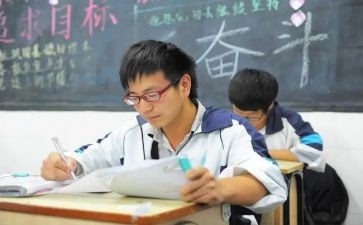 初中生英文自我介绍范文6篇