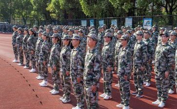 校领导的军训讲话稿5篇