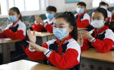 小学六年级班主任学期工作总结5篇