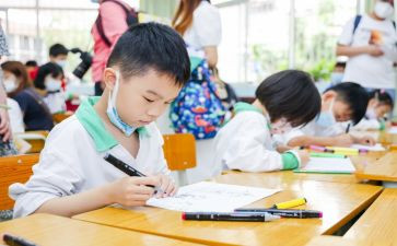 《秋天的图画》教案精选6篇