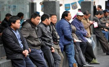 中小班班务工作计划推荐7篇