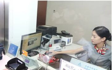 在银行柜员工作总结推荐7篇